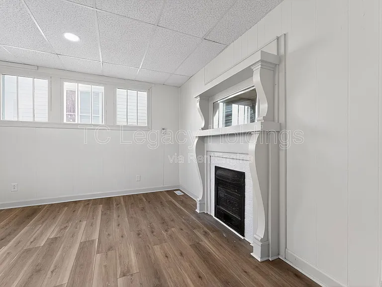 604 Hart St — Photo 17