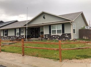 821 E Kendrick St, Rawlins, WY 82301