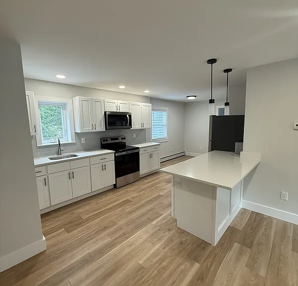 1050 Lucas Avenue Ext #3 — Photo 2