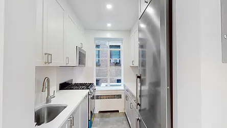 Rented by R New York