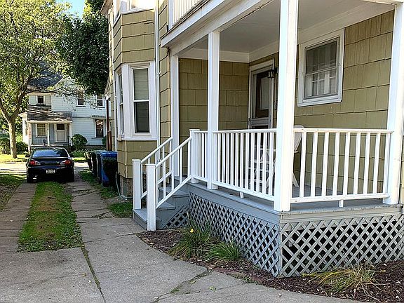 Side Entrance / Covered Porch