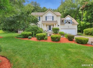 69 Ledgebrook Lane, Middletown, CT 06457