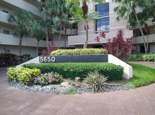 5650 Camino Del Sol APT 301, Boca Raton, FL 33433