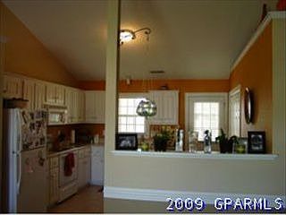 1st image of 3924 B Palmer Dr