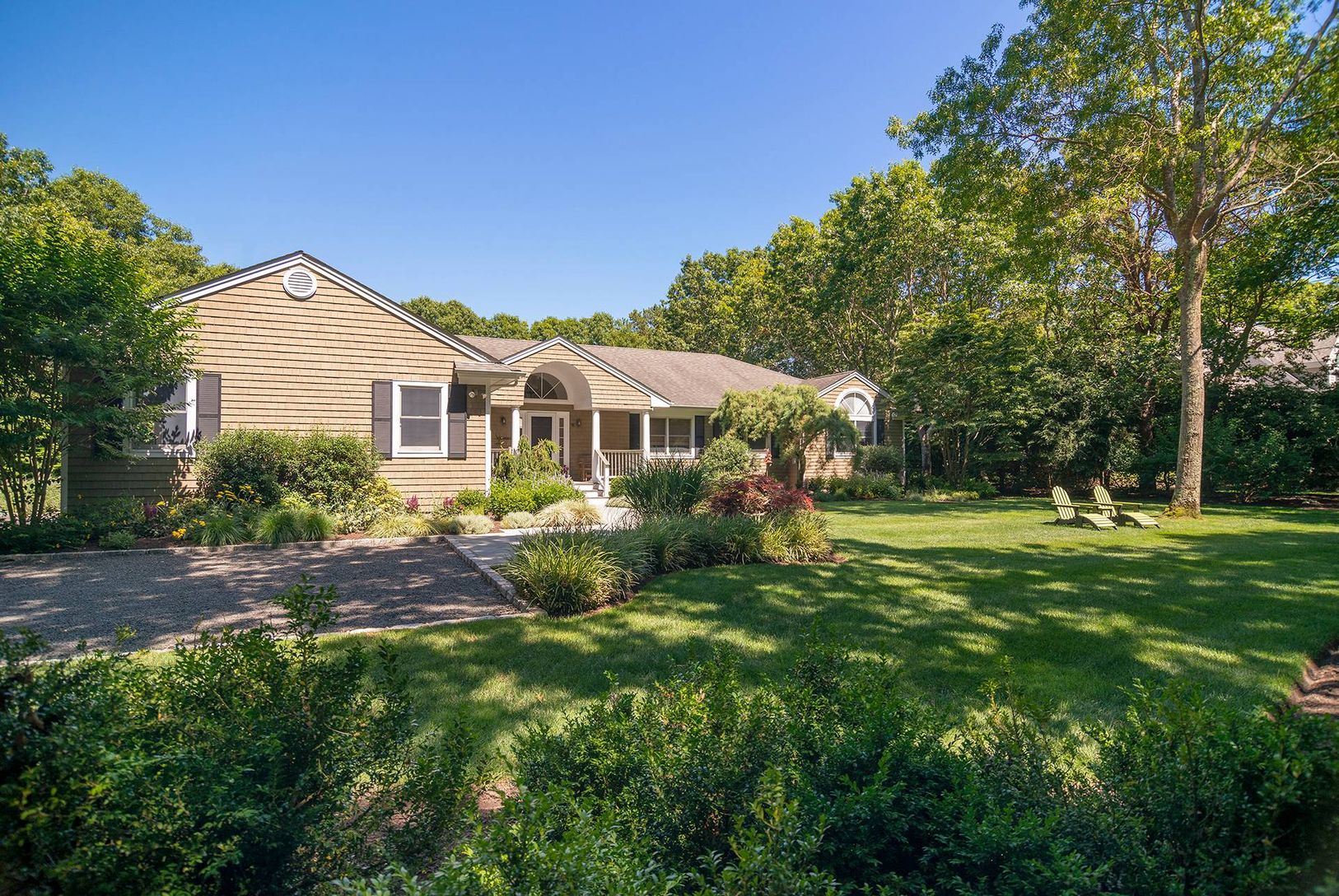  Beautifully Manicured