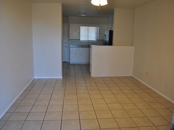 3rd image of 1107 Ann Dr #B