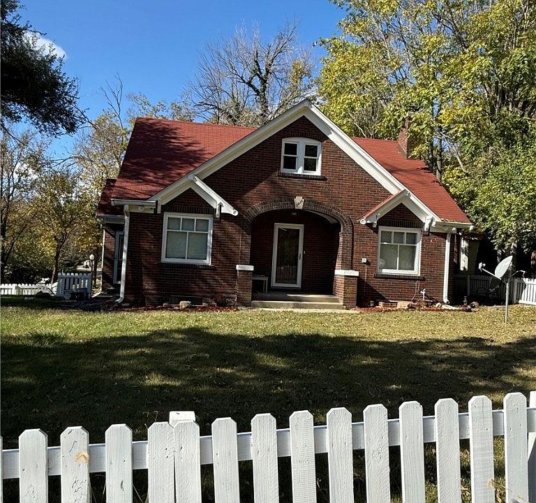 1st image of 1010 Lincoln Park Dr