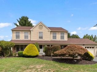 13 Webster Ct, Plainsboro, NJ 08536