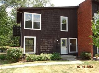 8719 W 70th St, Merriam, KS 66204