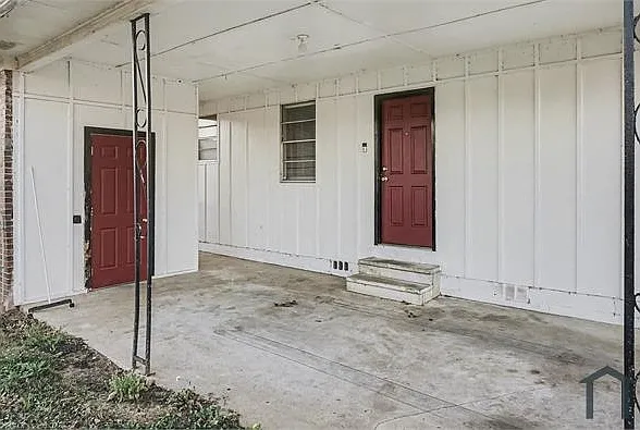 3 bed, 960 sqft, $1,200 — Photo 2
