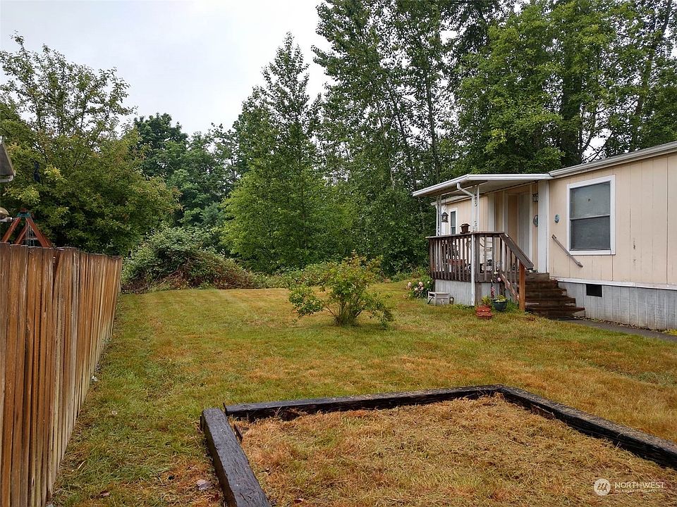 1st image of 704 87th Ave NE