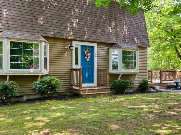 250 Pine Hill Road, Berwick, ME 03901