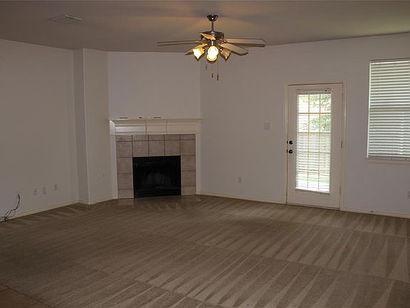 5th image of 2707 Sugar Maple Dr