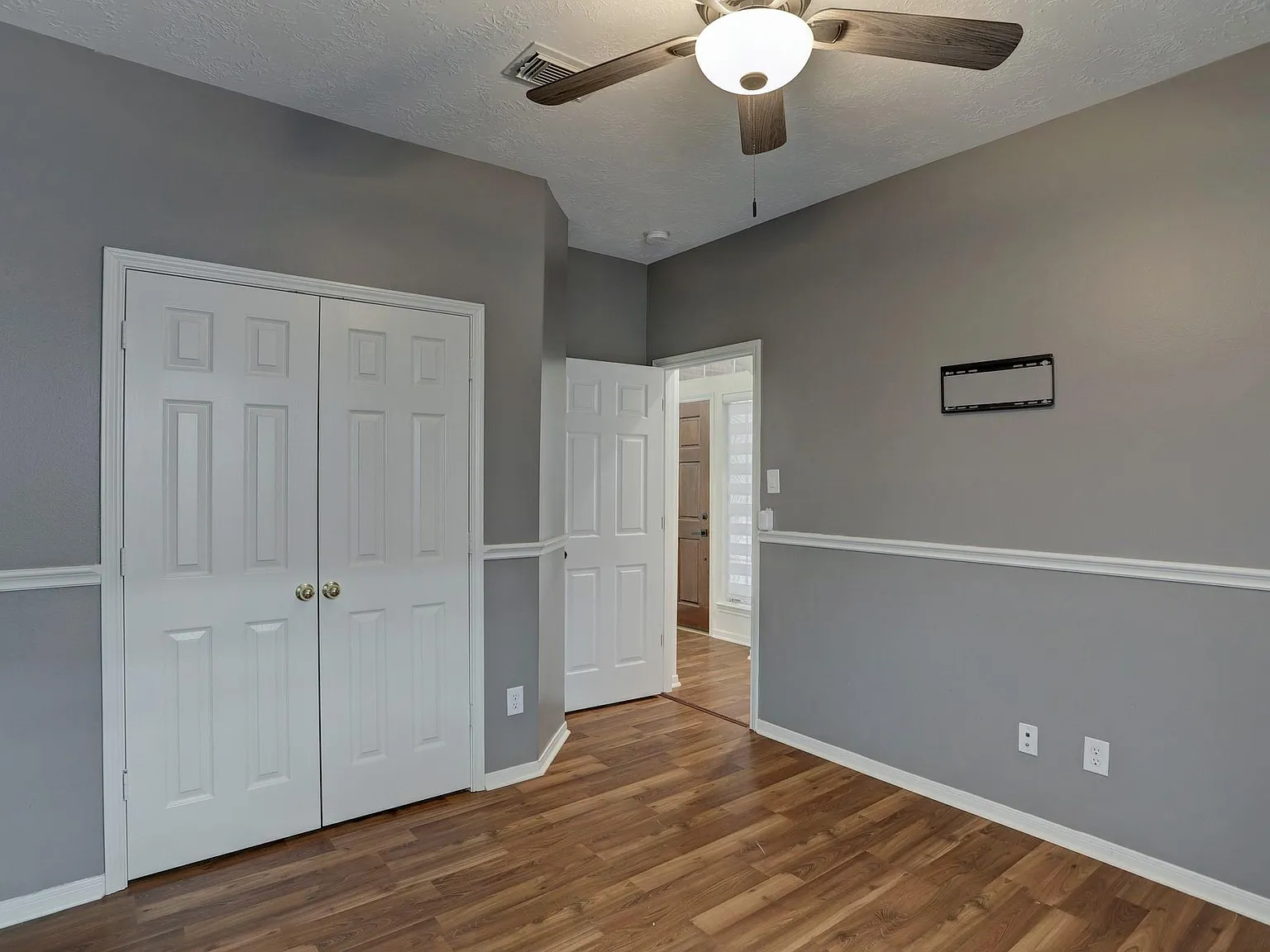 3 bed, 2.0 bath, 1646 sqft, $2,100 — Photo 4