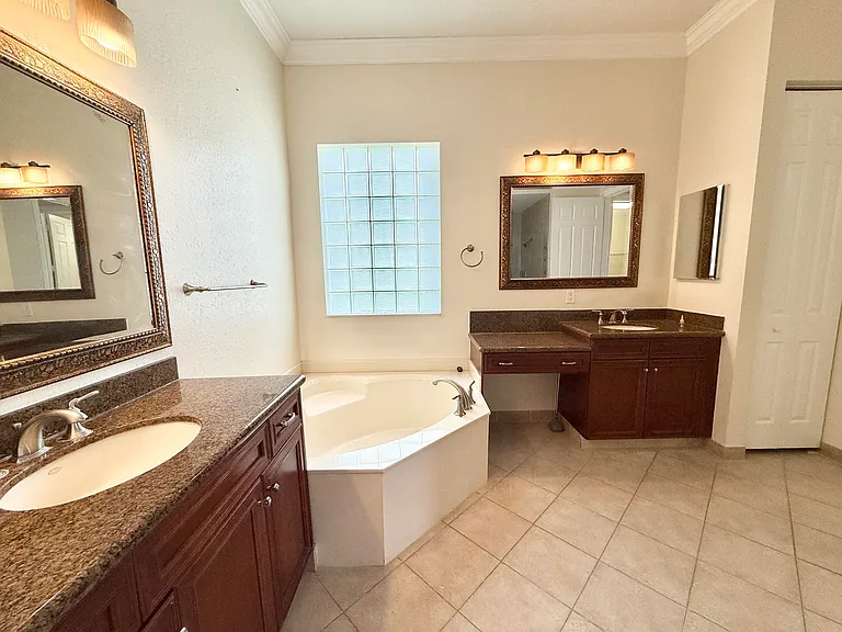 9656 Cobblestone Creek Dr — Photo 8