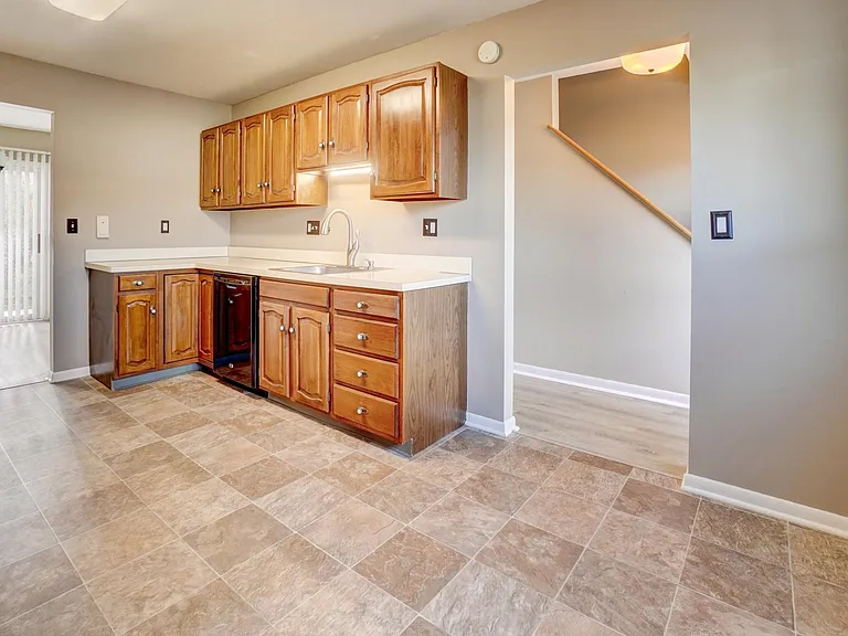 165 Pheasant Ln — Photo 11