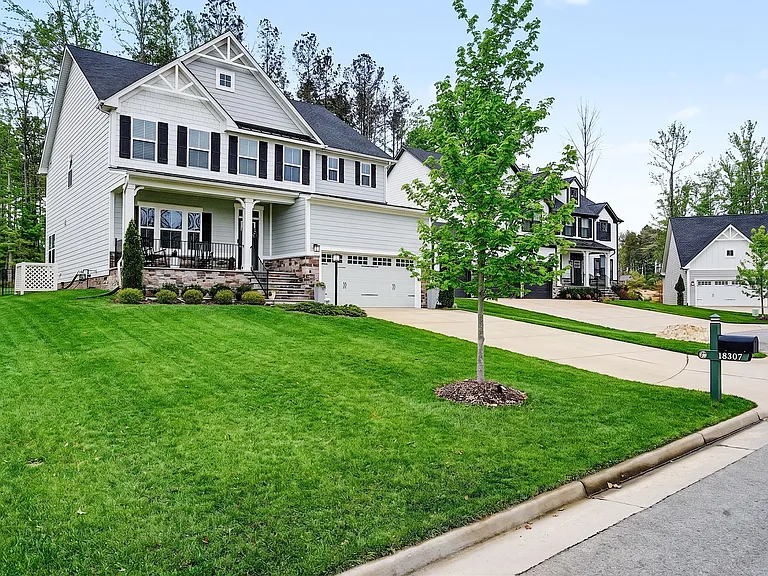 18307 Sagamore Dr — Photo 4