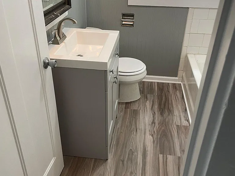 1221 Norton Ave — Photo 4