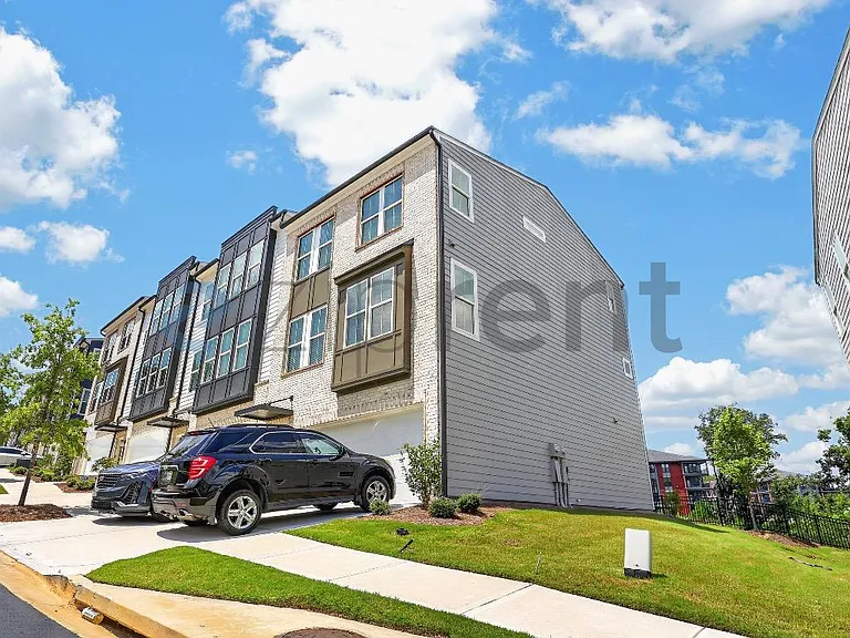 1455 Creekside Cir NW — Photo 3