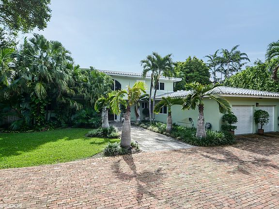 2nd image of 2805 Lake Ave