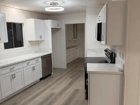 16079 Yarnell St SE #5C, Sylmar, CA 91342