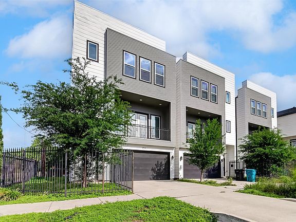 2nd image of 2714 Nagle St