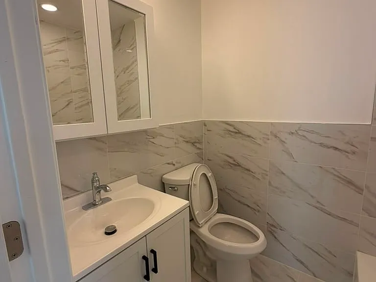 160 E Kinney St #1 — Photo 1