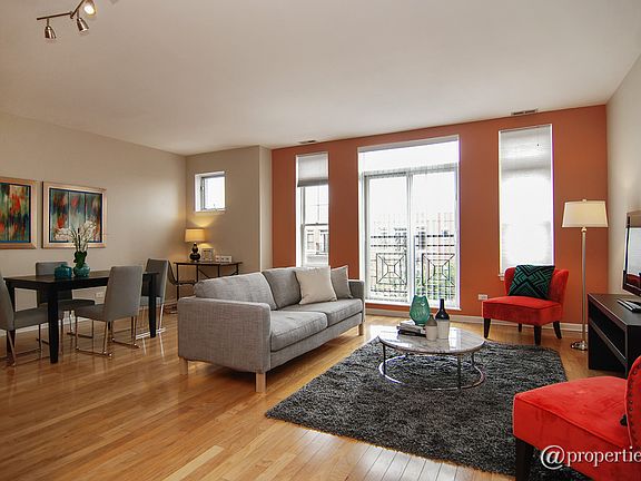 Living Room/Dining Room