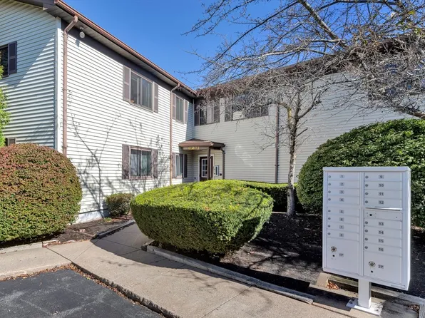 17 Cleveland Pl APT 27, Gloucester, MA 01930