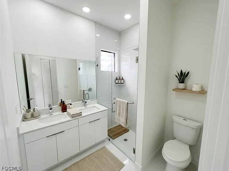 2113 NW 41st Ave — Photo 17