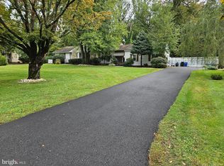 18 Ravine Rd, Trenton, NJ 08628