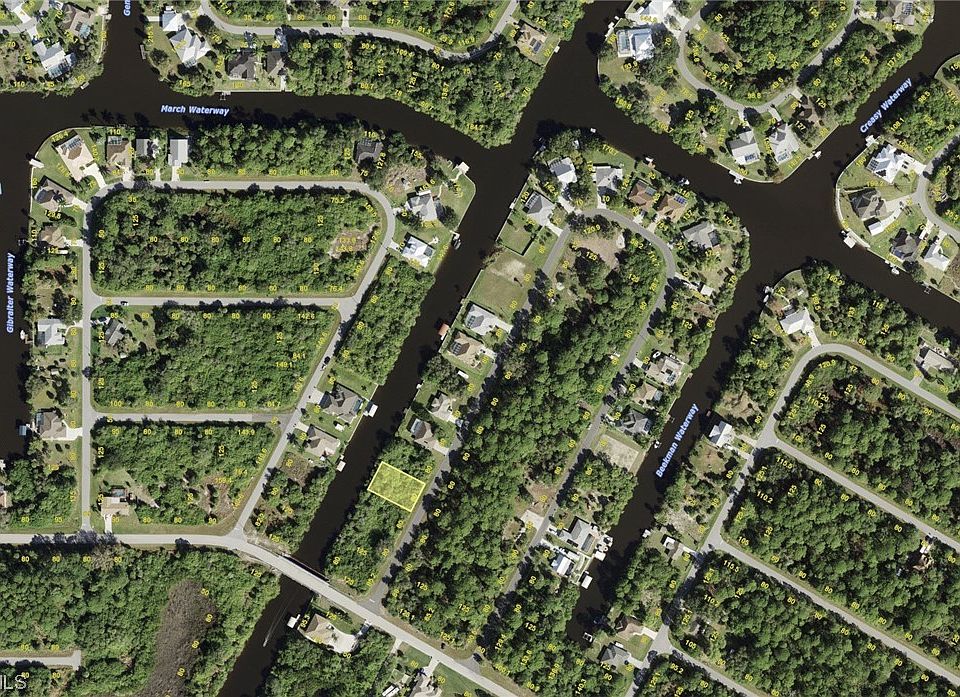 2nd image of 1030 Beekman Cir
