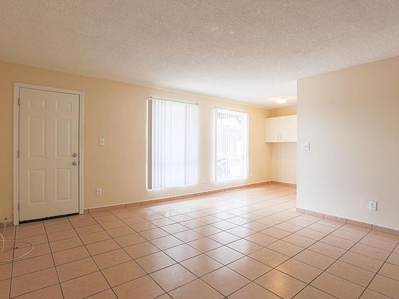 3rd image of 819 S Stapley Dr APT 3