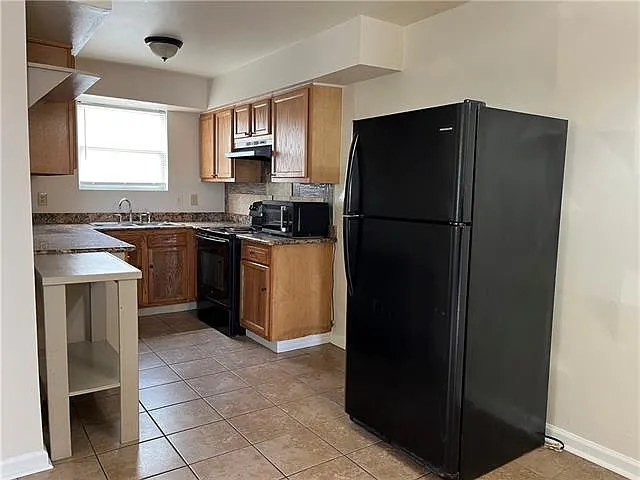 3 bed, 2.5 bath, 1296 sqft, $1,500 — Photo 3