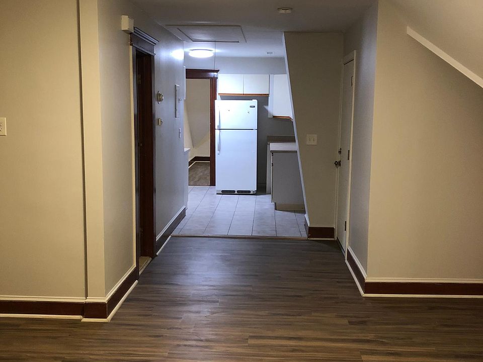 Stainless Steel Fridge has been put in instead of fridge in picture. (Check First two Pictures.)