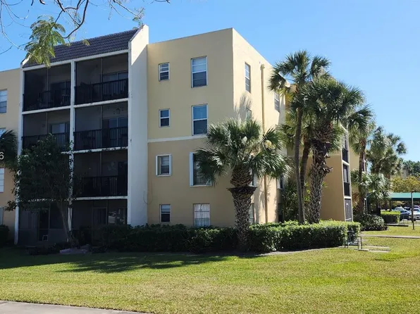 8005 Lake Dr APT 201, Doral, FL 33166