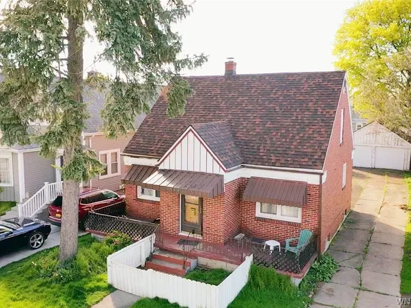 94 Tamarack St, Buffalo, NY 14220