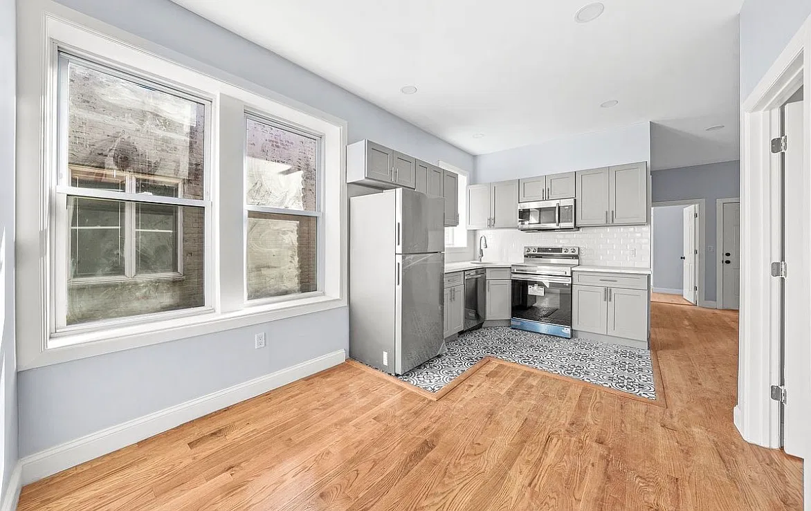 1170 Saint Mark's Avenue — Photo 3
