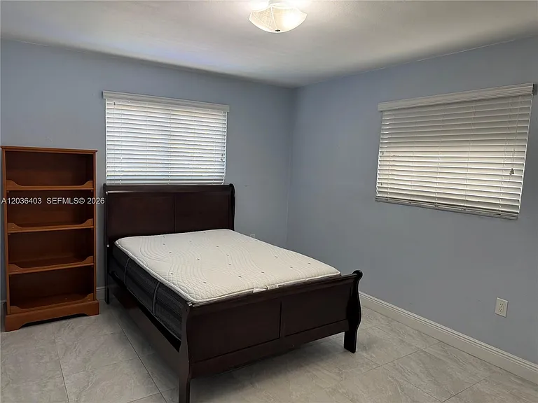3528 SW 25th Ter #3528 — Photo 9