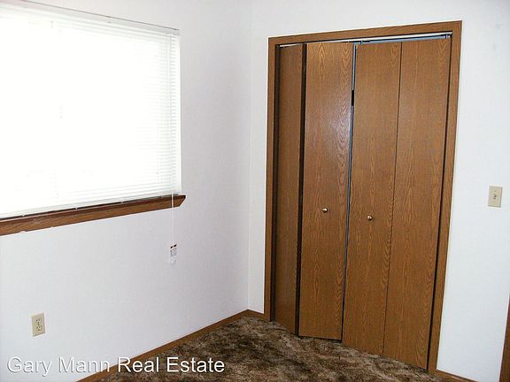 4th image of 825 W 4th Ave APT 02
