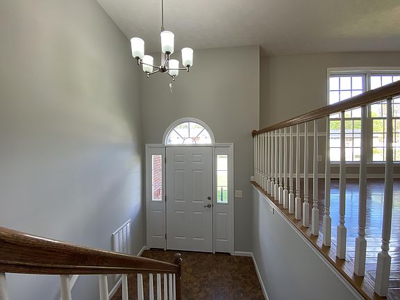 4th image of 137 Nicole Dr