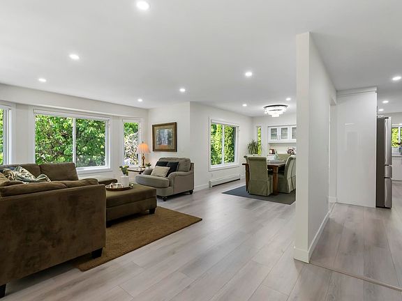 5th image of 8034 166th St