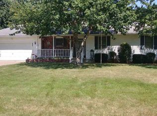 1716 S Center St, Clinton, MO 64735