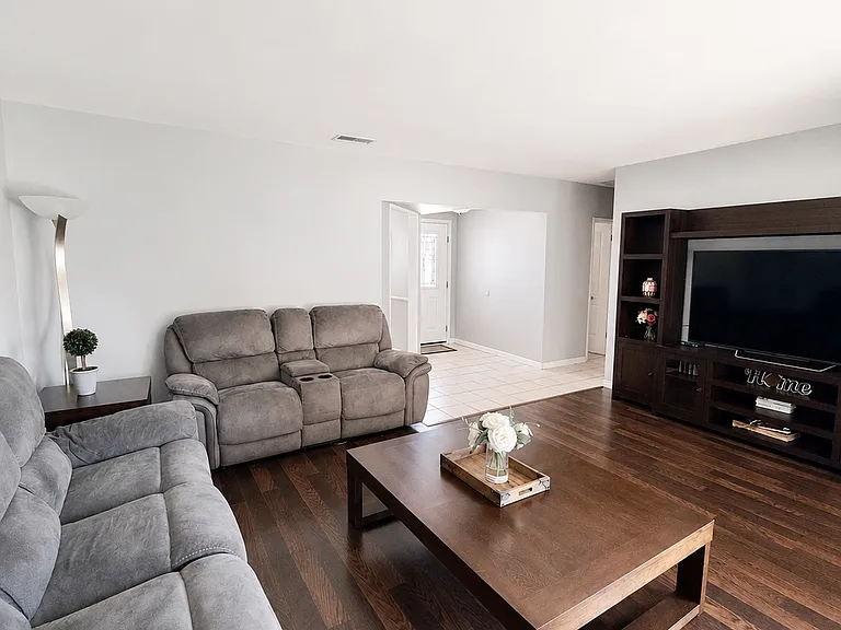 1418 Isabelita Ct — Photo 7