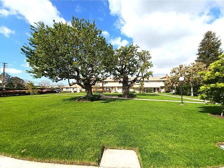11820 Gloxinia Ave — Photo 31