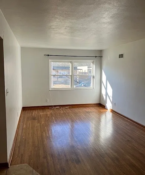 308 Hamlin St #B — Photo 7