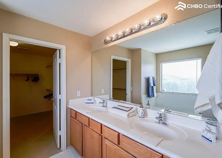 8607 W Brown St — Photo 28