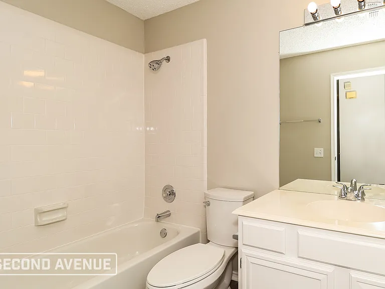 8525 Auburn Dr — Photo 18