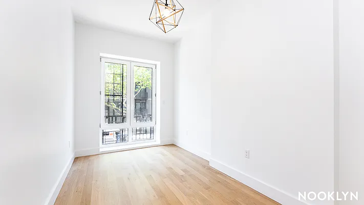 Rented by Nooklyn NYC LLC | media 28