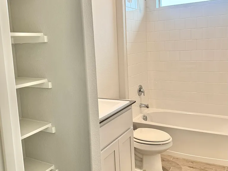 9644 Brickridge Ln — Photo 6